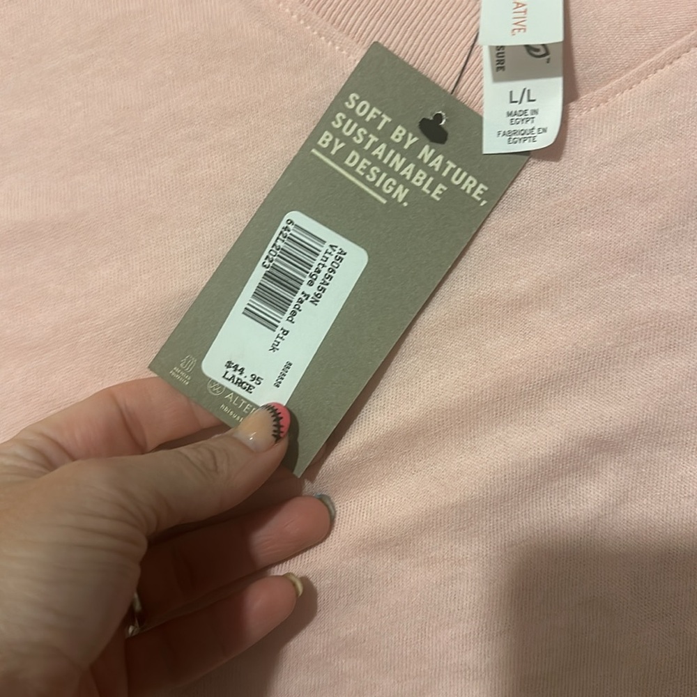 NWT Alternative Earthleisure Kiawah Light Pink Cropped Sweatshirt Size Large - Picture 3 of 5